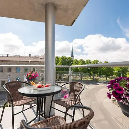 Spacious Beachfront Apartman